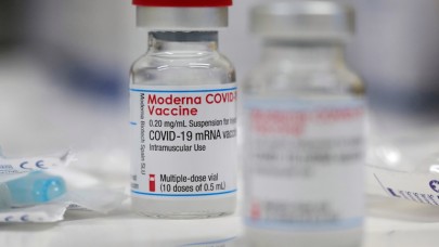 Japonya,  1, 63 milyon Moderna aşısının kullanımını durdurdu!