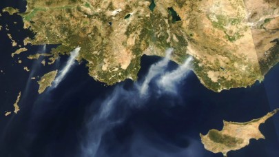 NASA,  Türkiye'deki yangınların uydudan çekilmiş görüntülerini paylaştı