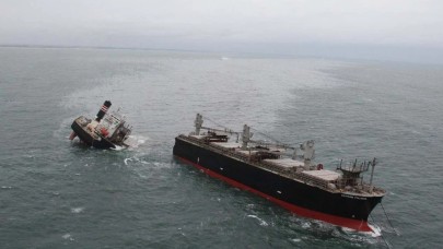 40 bin tonluk gemi ikiye ayrıldı!