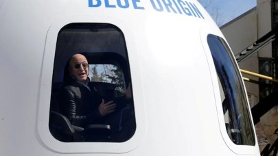 Jeff Bezos,  NASA'ya dava açtı