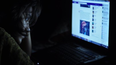 Facebook kullanmak depresyona sokuyor