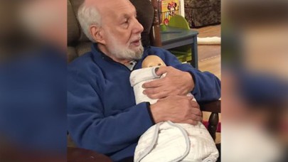 Bir profesör,  öğrencisi maske takmadığı için istifa etti