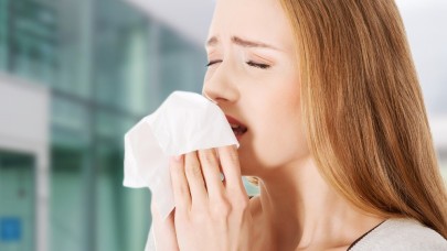 İnsanlar hapşırdığında neden çok yaşa deriz?- VİDEO