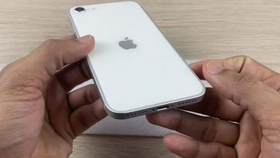 Yeni ucuz iPhone geliyor! İşte iPhone SE 3'ten ilk görüntüler...