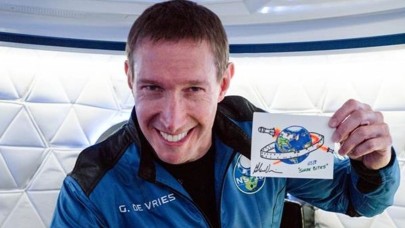 Uzaya çıkıp geldi,  1 ay sonra uçak kazasında hayatını kaybetti