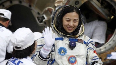 Çinli astronot Wang Yaping,  uzay yürüyüşü yapan ilk kadın oldu!