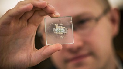 62 yaşındaki felçli adam sadece düşünerek tweet attı! Bilim dünyasında önemli gelişme…