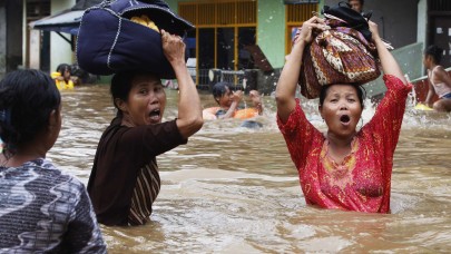Endonezya'nın başkenti değişti! Şehir hızla sular altında kalıyor...