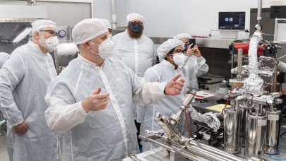 NASA,  50 yıl önce mühürlenmiş Ay örneğini açıyor!