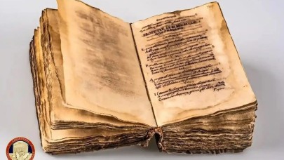 Yıllardır kayıp olan Nostradamus'un kehanetleri kitabı bulundu!