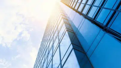 Yeni Buluş Tüm Pencereleri Güneş Paneline Çevirebilir