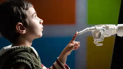 Microsoft’tan Yapay Zekâda Yön Değişikliği: Hümanist Süper Zekâ Geliyor