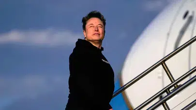 Elon Musk'ın Serveti 700 Milyar Doları Aştı