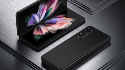 Samsung'dan Katlanabilir Amiral Gemisine Kritik Güvenlik Güncellemesi!