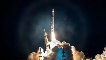 SpaceX, 28 Starlink Uydusunu Yörüngeye Fırlattı