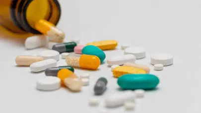 Laboratuvarlar Sessizliğe Gömüldü: İlaçları Artık İnsanlar Değil, Yapay Zeka Üretiyor