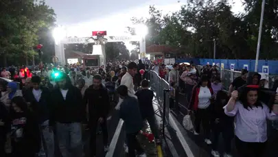 Malatya semalarında nefes kesen anlar: Türk Yıldızları yağmura meydan okudu