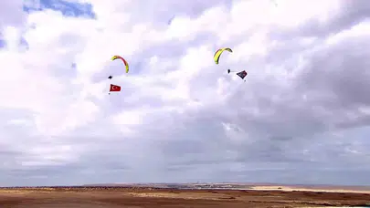 Şanlıurfa semalarında görsel şölen: TEKNOFEST'te paramotor rüzgarı