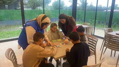 Düzce'de minik beyinler stratejiyle buluştu: TOKİ'de zeka oyunu şenliği