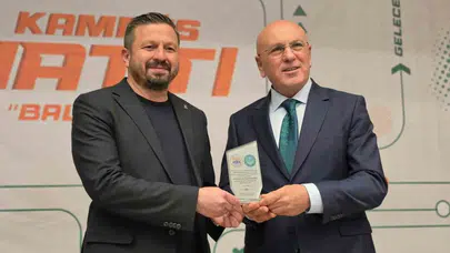 Balıkesir'de gençlik buluşması: Türkiye Yüzyılı vizyonu masaya yatırıldı
