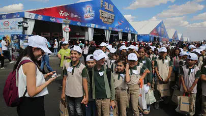 Güneydoğu'nun minik havacıları TEKNOFEST'te yerli gururu yakından tanıdı