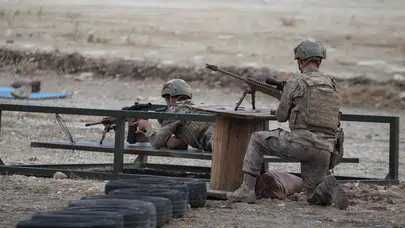 Foça'da nefes kesen atışlar: Keskin nişancılar Boran-8'de gövde gösterisi yaptı