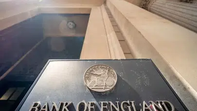 İngiltere Merkez Bankası, Sterlin Cinsinden Stablecoin Limitlerini Yeniden Gözden Geçirebilir Mi?