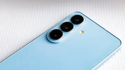 Zirve yarışı yeniden şekillendi: Samsung tahtını geri aldı, Apple'ın stratejisi ne oldu?