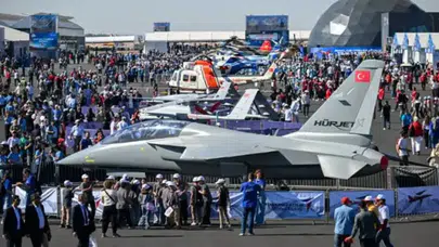 Şanlıurfa'da Gökyüzü Şöleni: TEKNOFEST Rüzgarı GAP Havalimanı'nı Sardı
