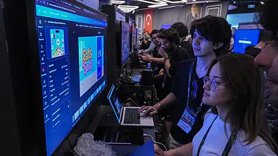 Oyun dünyasının rotası İzmir'e çevrildi: DIGIAGE Global Indie Game Summit başladı