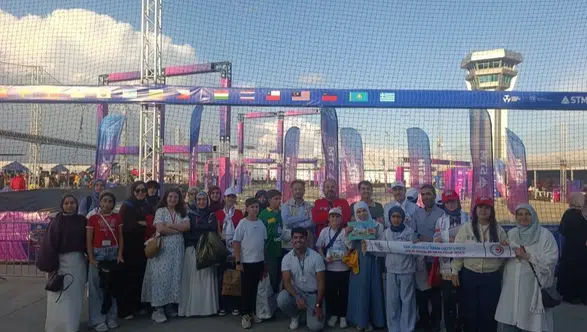 Vanlı öğrencilerin TEKNOFEST heyecanı: Selçuk Bayraktar ile bir araya geldiler