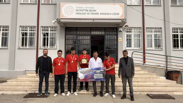 Kaynarca'nın genç yetenekleri TEKNOFEST'te zirveye yerleşti