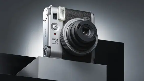 Analog rüzgarı devam ediyor: Fujifilm’in gözdesi yeni gümüş rengiyle sahnede