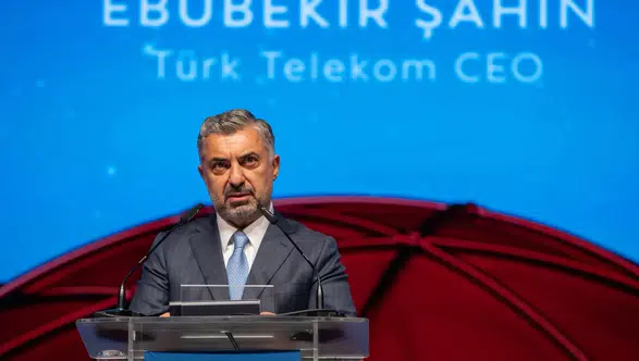 Türk Telekom'dan dijital dönüşüm hamlesi: Türkiye'nin kapasitesini katlıyoruz