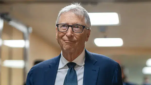 Bill Gates'ten yapay zeka için korkutan uyarı: 1 milyar insanı yok edebilir