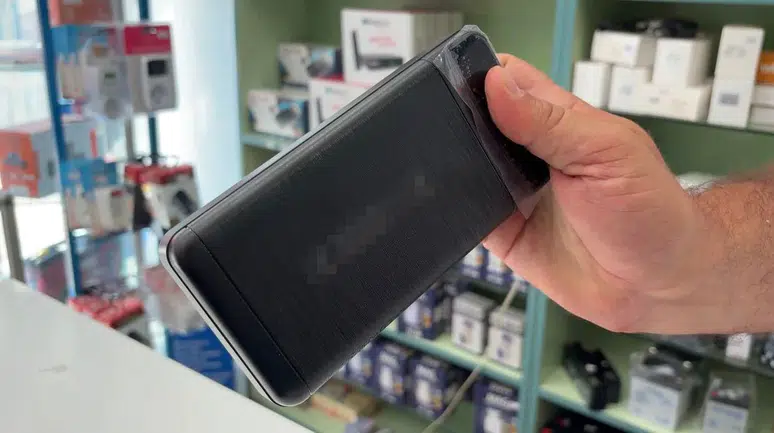 31 Yıllık Usta Uyardı: Powerbank'ler Güneşte Patlayabilir