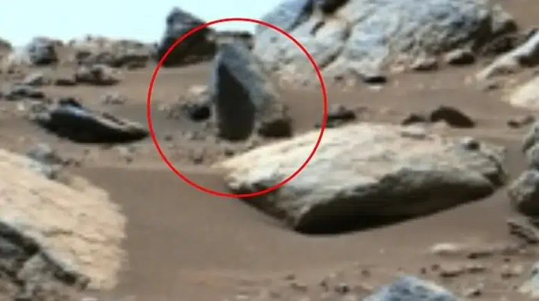 Mars'ta antik yazı ve kapı iddiası: Bilim dünyası bu görüntüleri konuşuyor