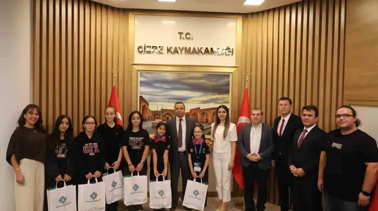 Cizreli genç mucitlerden TEKNOFEST başarısı: Kaymakam Baycar'dan tam destek