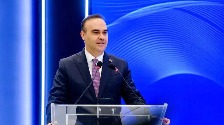 Savunma sanayiinde milyar dolarlık dev hamle: Türkiye yerli teknolojileri dünyaya ölçekliyor