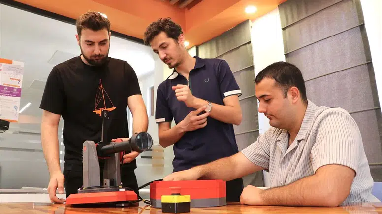 Gökyüzünün yeni koruyucuları: Üniversiteli gençlerden yerli lazer kalkanı