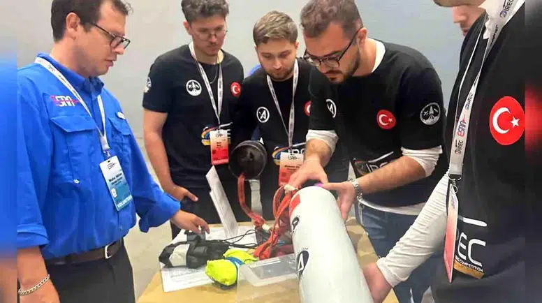 Gökyüzünde milimetrik başarı: Türk öğrenciler ABD'den zirveyle döndü