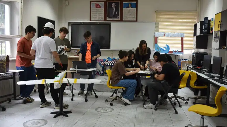 Karadeniz robotik devrime ev sahipliği yapıyor: Geleceğin mühendisleri Trabzon'da buluşuyor