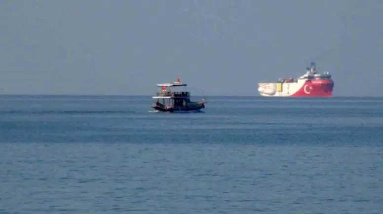 Mavi vatanın gururu evine döndü: Oruç Reis yeni rotası öncesi Akdeniz'de mola verdi