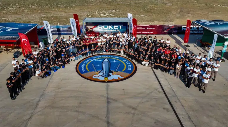 Gökyüzüne imza atan gençler: TEKNOFEST roketleri Aksaray semalarında