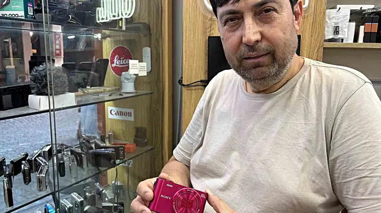 Dijitalin yapaylığından bıkan gençler nostaljiye döndü: Kompakt makineler yeniden sahnede