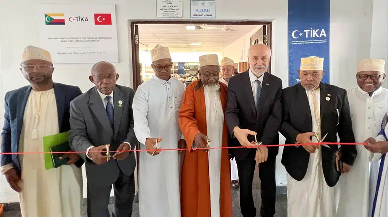 Komorlar'da eğitime Türk eli: İlahiyat fakültesine teknoloji desteği