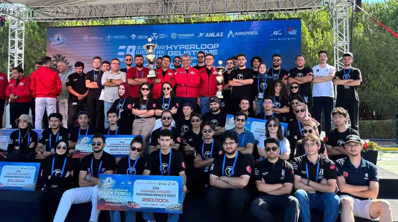 SUBÜ'nün TEKNOFEST zaferi: Hidromobil kategorisinde zirveyi kimseye bırakmadılar