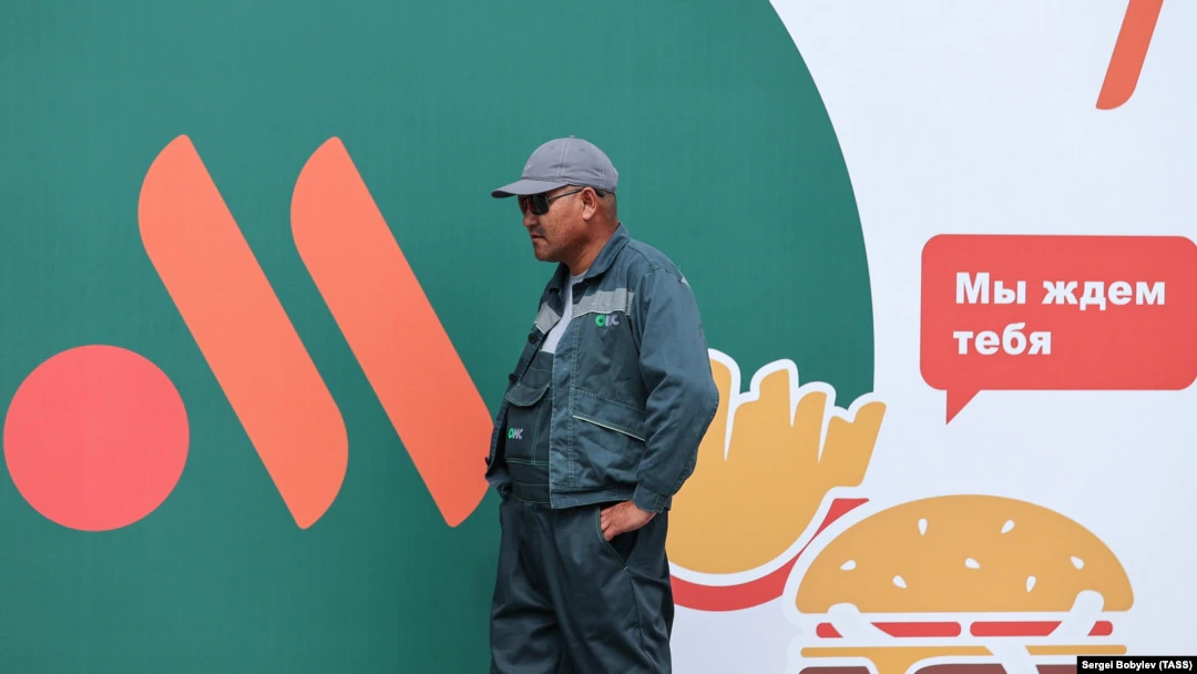 küflü hamburger rusya mcdonaldsi (1)