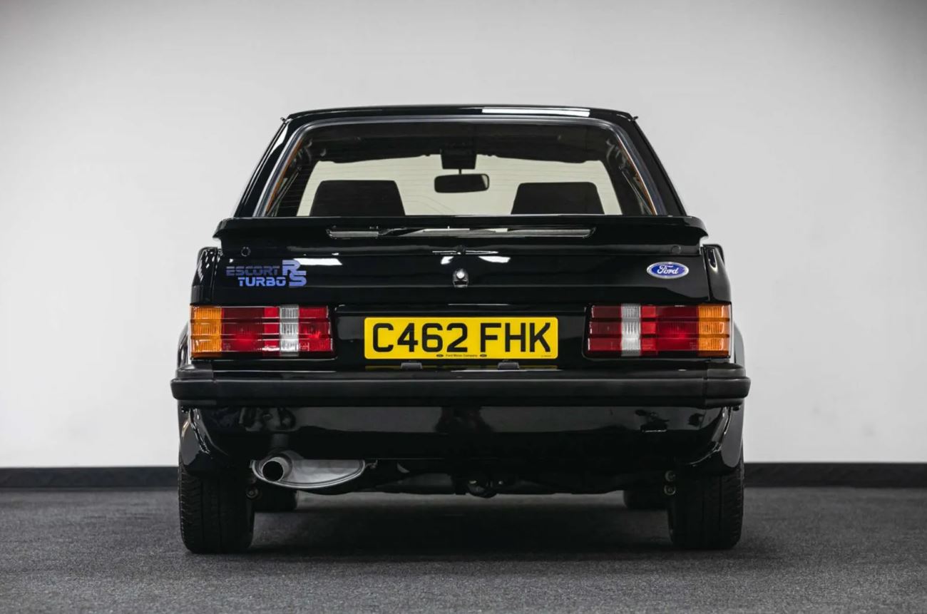 Prenses Diana'nın Ford Escort RS Turbo aracı satılıyor 8