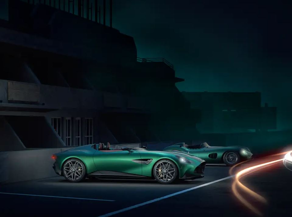 Tavanı ve ön camı olmayan Aston Martin DBR22 geçmişe bir saygı duruşu! 2